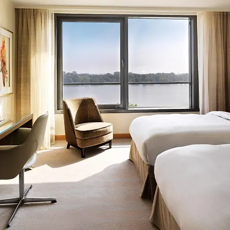 Hyatt Regency Szálloda