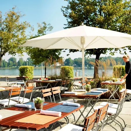 Szálloda Hyatt Regency 5*