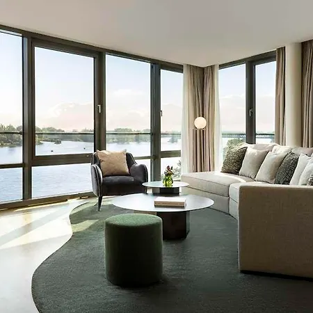 Hyatt Regency 5*